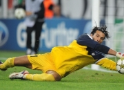 开云下载-从凯尔特人碾压上海队到班凯罗欧冠接管，篮球世界的多元叙事