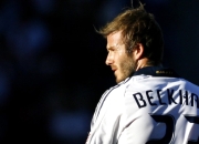 开云体育官网-加拿大封锁巴萨，战术铁幕下，奥斯梅恩如何以一己之力定义巨星价值