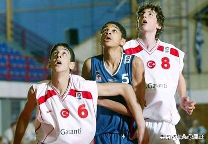 包含法国男篮横扫澳大利亚男篮，巴图姆爆发神勇的词条