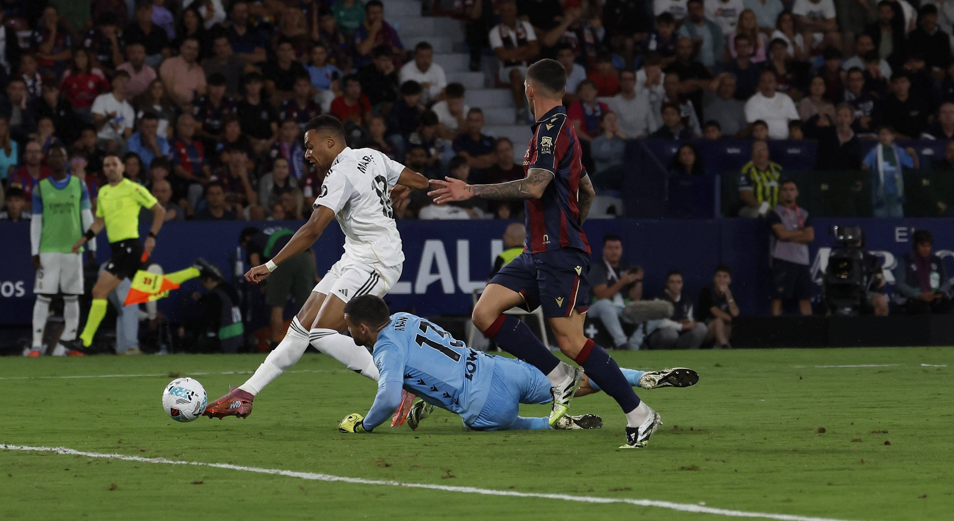 克罗地亚横扫尤文,姆巴佩爆发神勇的简单介绍 克罗地亚横扫尤文,姆巴佩爆发神勇的简单介绍