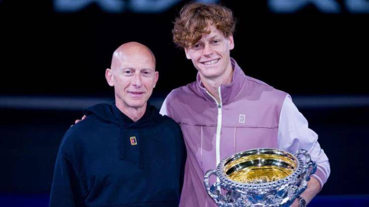 意大利网球队横扫英国网球队，克耶高斯制霸全场的简单介绍