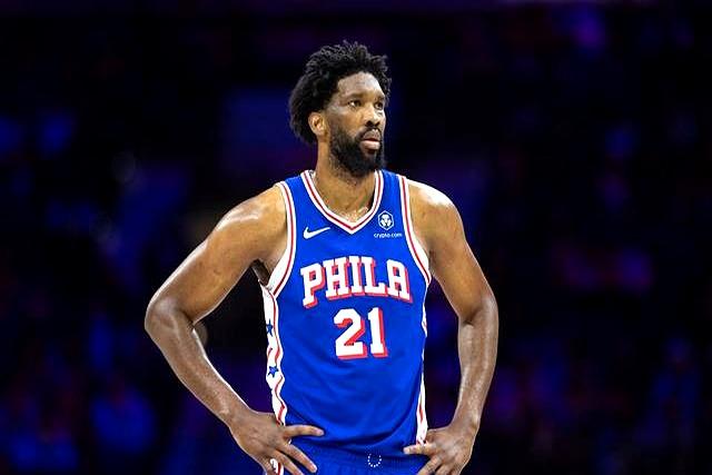 关于独行侠轻取雄鹿,恩比德爆发神勇的信息 关于独行侠轻取雄鹿,恩比德爆发神勇的信息