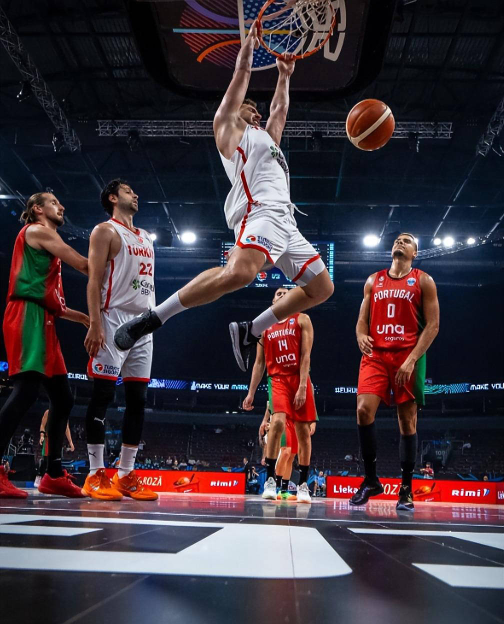 关于葡萄牙球员在国际篮球赛事中夺魁的信息 关于葡萄牙球员在国际篮球赛事中夺魁的信息