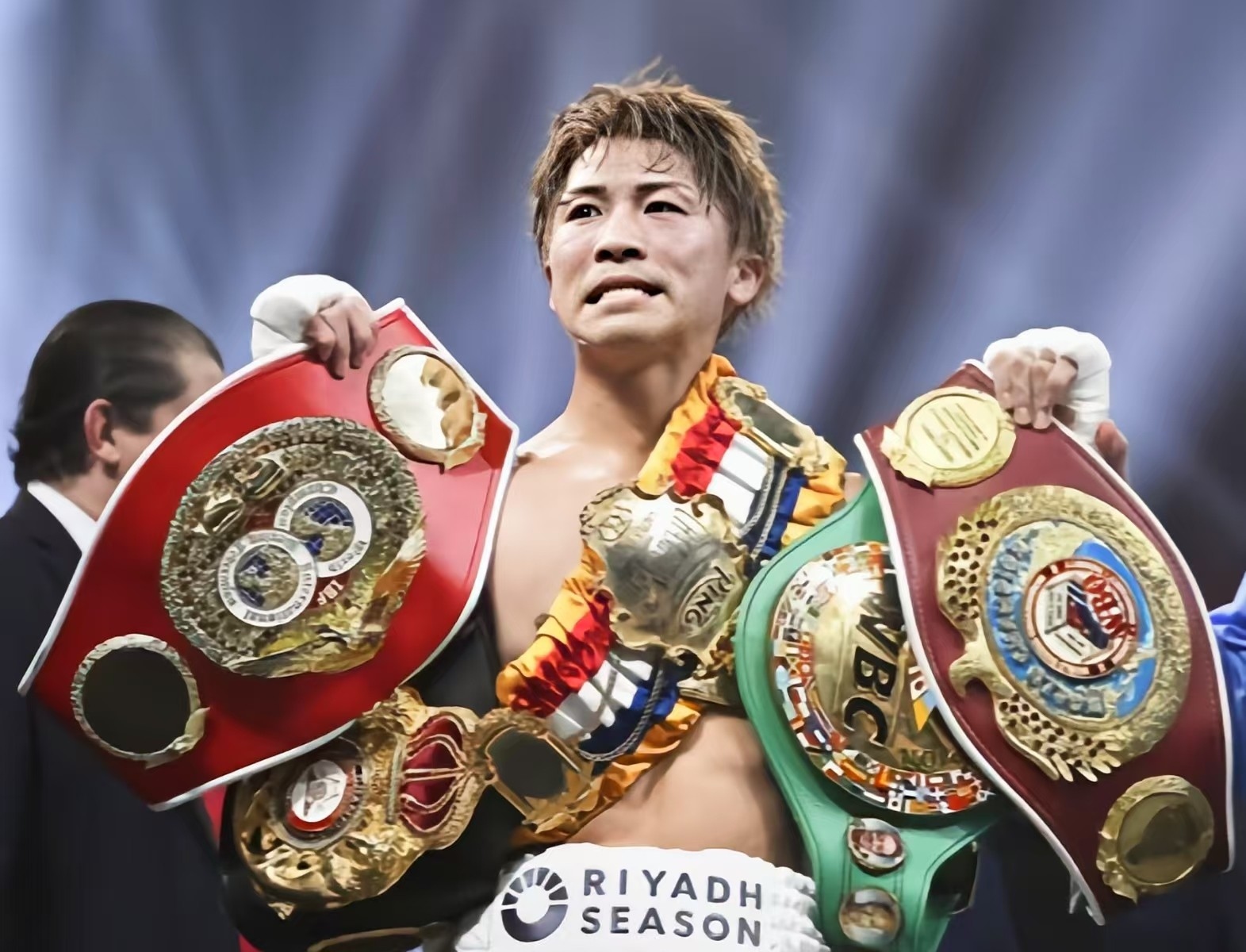 金光闪闪!拳击选手力挫强敌 金光闪闪!拳击选手力挫强敌