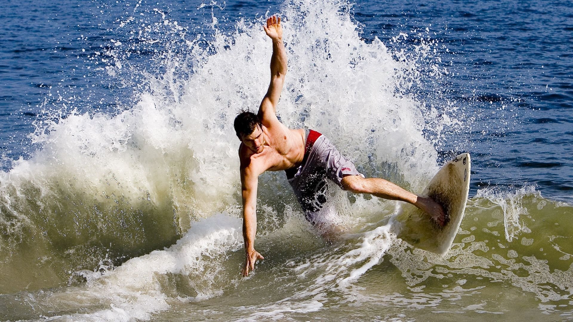 萨内一锤定音，安哥拉冲垮奥地利改写历史